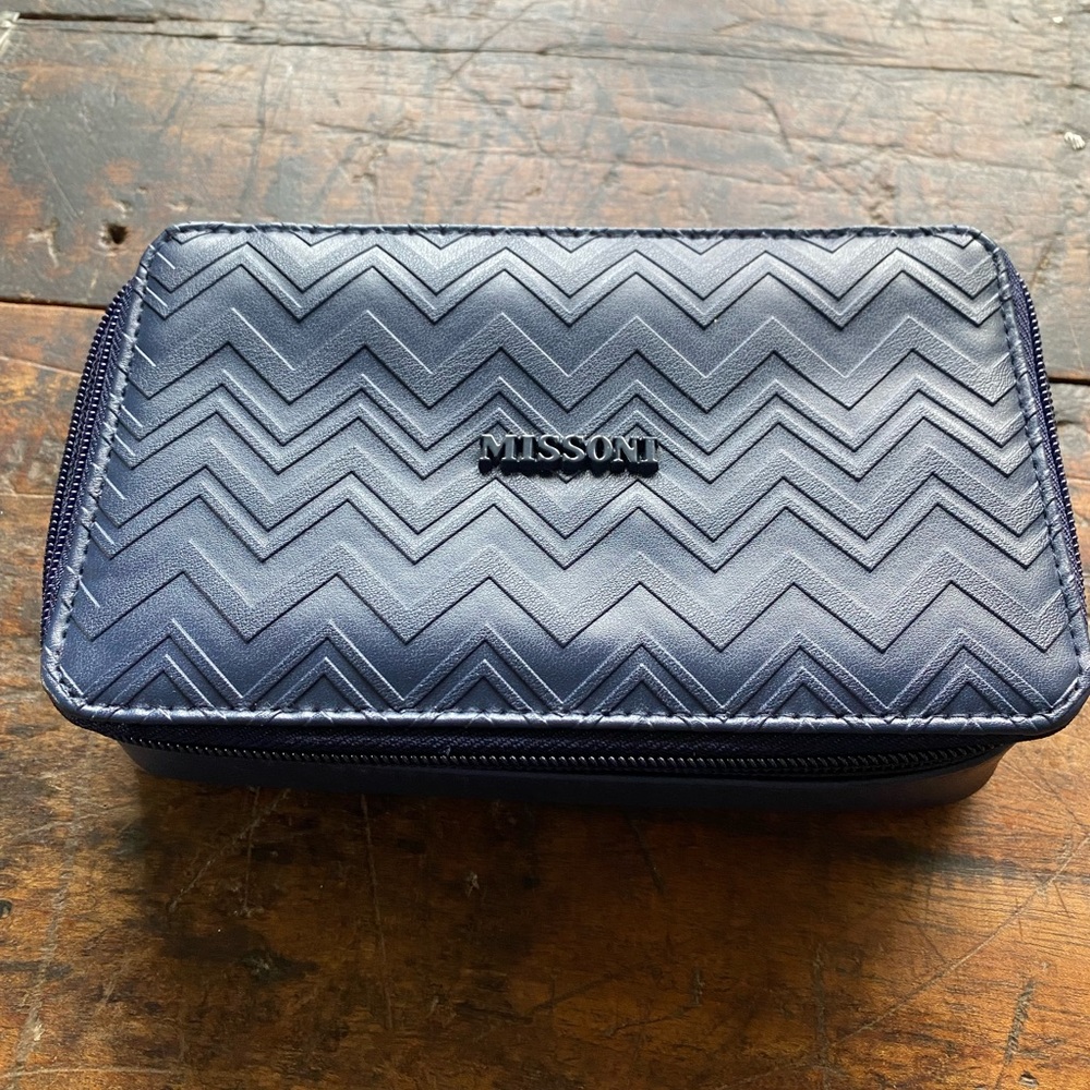Missoni for Delta Zip Mini Travel Toiletry Case Navy Blue Chevron Dopp Kit